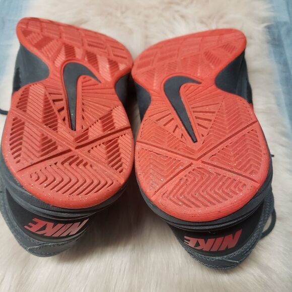 Nike Men's The Overplay VIII NBK Basketball Shoes - Picture 6 of 6